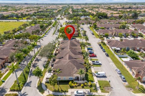 Townhouse in Homestead, Florida 3 bedrooms, 116.13 sq.m. № 2374276 - photo 22