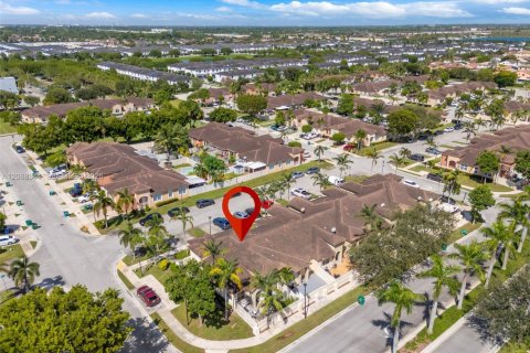 Townhouse in Homestead, Florida 3 bedrooms, 116.13 sq.m. № 2374276 - photo 28
