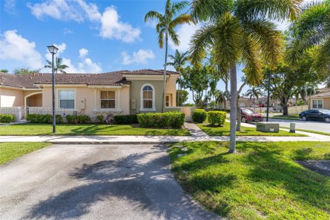 Townhouse in Homestead, Florida 3 bedrooms, 116.13 sq.m. № 2374276