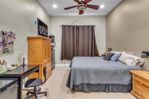 Townhouse in Homestead, Florida 3 bedrooms, 116.13 sq.m. № 2374276 - photo 7