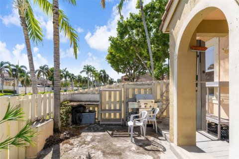 Townhouse in Homestead, Florida 3 bedrooms, 116.13 sq.m. № 2374276 - photo 15