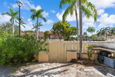 Townhouse in Homestead, Florida 3 bedrooms, 116.13 sq.m. № 2374276 - photo 16