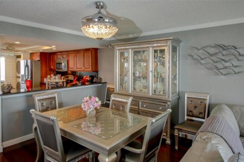 Condominio en venta en Clearwater, Florida, 2 dormitorios, 113.15 m2 № 1793517 - foto 5