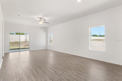 House in Winter Haven, Florida 4 bedrooms, 173.08 sq.m. № 1717076 - photo 7