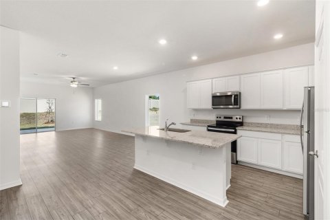 House in Winter Haven, Florida 4 bedrooms, 173.08 sq.m. № 1717076 - photo 20
