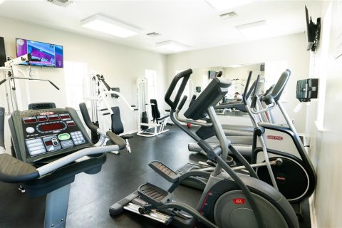 Condo in Doral, Florida, 2 bedrooms  № 1822038 - photo 10