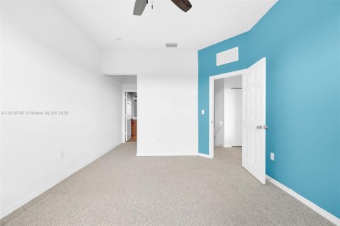 Condo in Doral, Florida, 2 bedrooms  № 1822038 - photo 23