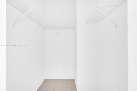 Condo in Doral, Florida, 2 bedrooms  № 1822038 - photo 24