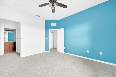 Condo in Doral, Florida, 2 bedrooms  № 1822038 - photo 22