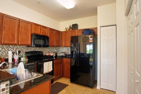 Condo in Doral, Florida, 2 bedrooms  № 1822038 - photo 5