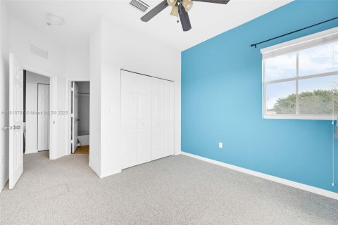Condo in Doral, Florida, 2 bedrooms  № 1822038 - photo 29