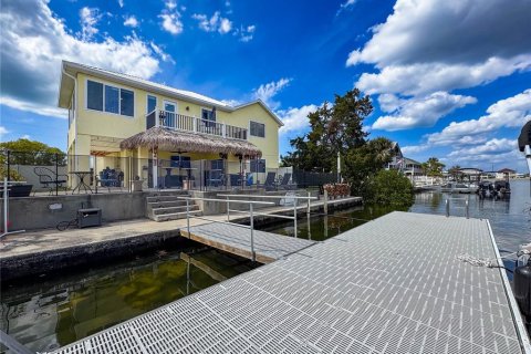 House in Hernando Beach, Florida 3 bedrooms, 188.87 sq.m. № 1612663 - photo 10