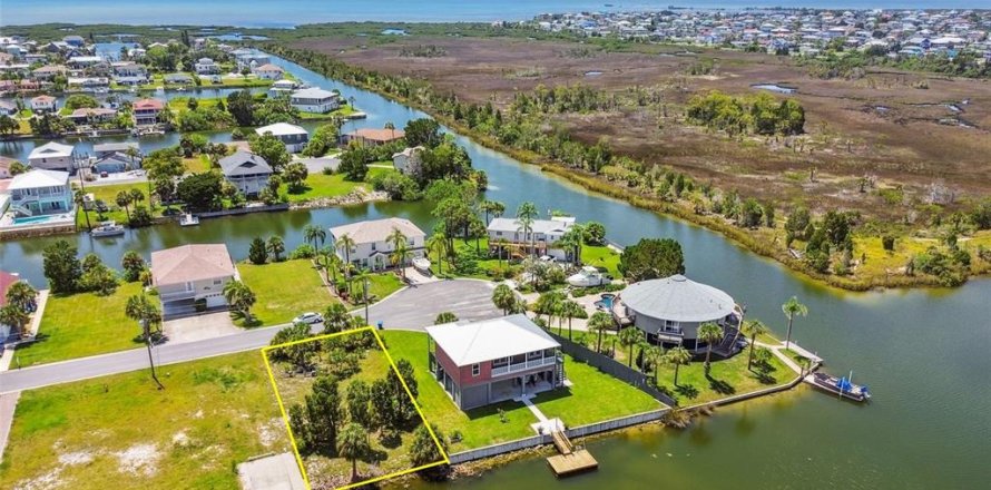 Terreno en Hernando Beach, Florida № 1912837