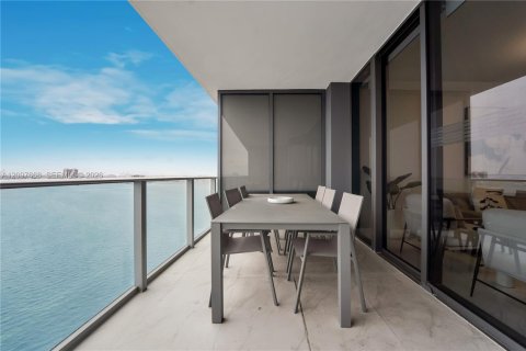 Condominio en venta en Miami, Florida, 3 dormitorios, 121.33 m2 № 2397311 - foto 30