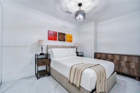 Condominio en venta en Miami, Florida, 3 dormitorios, 121.33 m2 № 2397311 - foto 25