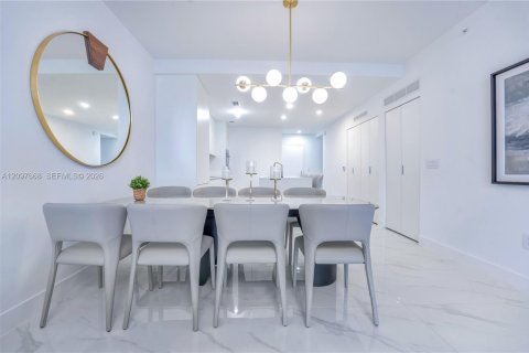 Condominio en venta en Miami, Florida, 3 dormitorios, 121.33 m2 № 2397311 - foto 15
