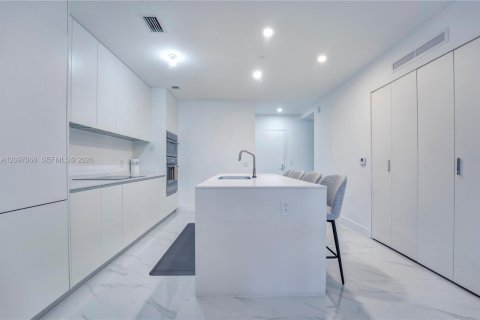 Condominio en venta en Miami, Florida, 3 dormitorios, 121.33 m2 № 2397311 - foto 9
