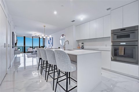 Condominio en venta en Miami, Florida, 3 dormitorios, 121.33 m2 № 2397311 - foto 8