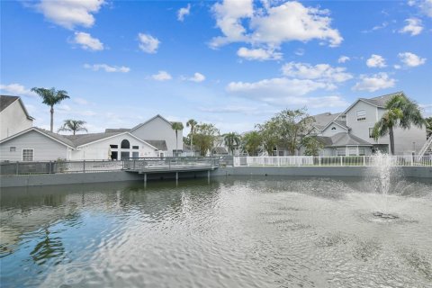 Condo in Tampa, Florida, 2 bedrooms № 2378338 - photo 13