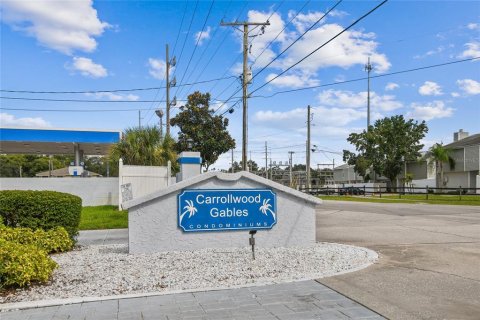 Condo in Tampa, Florida, 2 bedrooms № 2378338 - photo 6