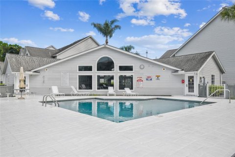 Condo in Tampa, Florida, 2 bedrooms № 2378338 - photo 17