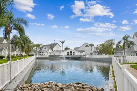 Condo in Tampa, Florida, 2 bedrooms № 2378338 - photo 14