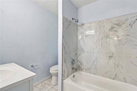 Condo in Tampa, Florida, 2 bedrooms № 2378338 - photo 27