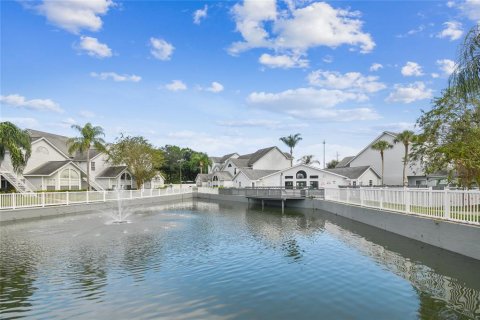 Condo in Tampa, Florida, 2 bedrooms № 2378338 - photo 15