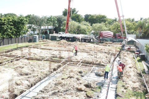 House in Miami, Florida 6 bedrooms, 891.86 sq.m. № 2022993 - photo 24