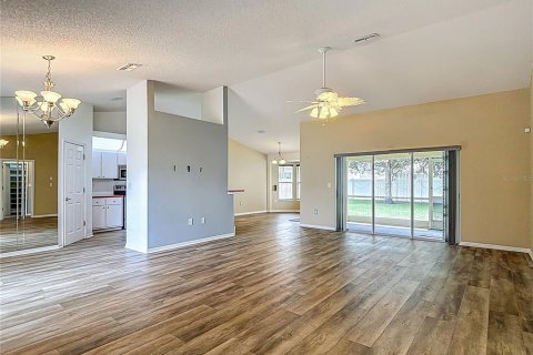 Casa en venta en Spring Hill, Florida, 3 dormitorios, 160.72 m2 № 1835374 - foto 3