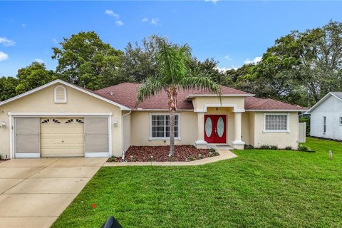 Casa en venta en Spring Hill, Florida, 3 dormitorios, 160.72 m2 № 1835374 - foto 1