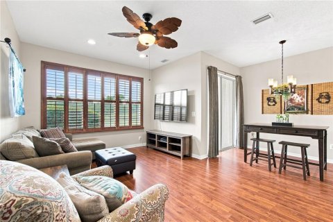 Townhouse in Land O' Lakes, Florida 3 bedrooms, 167.41 sq.m. № 2316474 - photo 20