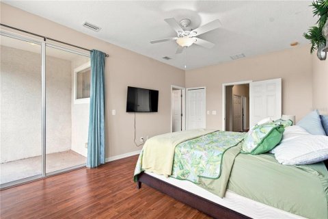 Townhouse in Land O' Lakes, Florida 3 bedrooms, 167.41 sq.m. № 2316474 - photo 27