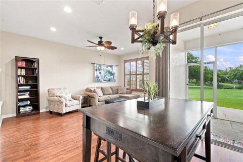 Townhouse in Land O' Lakes, Florida 3 bedrooms, 167.41 sq.m. № 2316474 - photo 24
