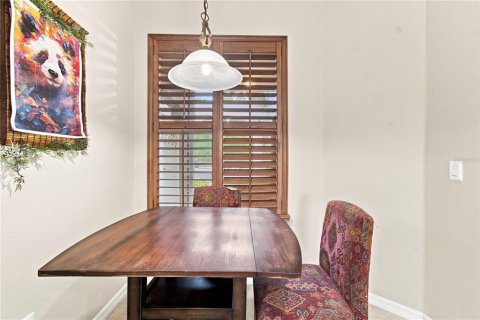 Townhouse in Land O' Lakes, Florida 3 bedrooms, 167.41 sq.m. № 2316474 - photo 17