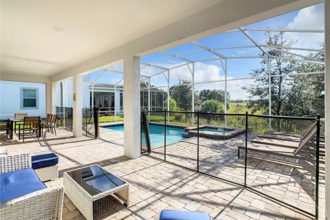 House in Davenport, Florida 8 bedrooms, 363.15 sq.m. № 1906301 - photo 5