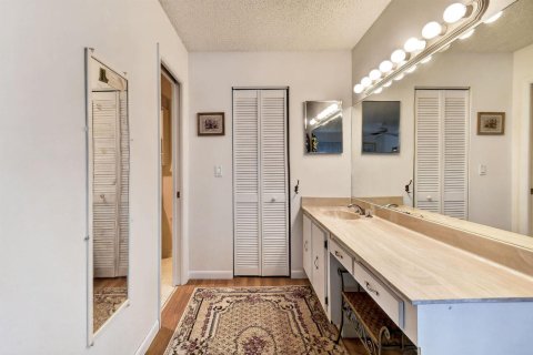 Condo in Delray Beach, Florida, 2 bedrooms  № 2245839 - photo 21