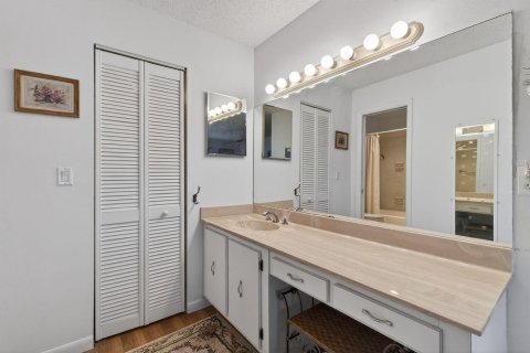Condo in Delray Beach, Florida, 2 bedrooms  № 2245839 - photo 22