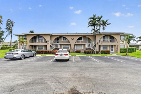 Condo in Delray Beach, Florida, 2 bedrooms  № 2245839 - photo 2