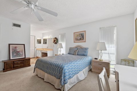 Condo in Delray Beach, Florida, 2 bedrooms  № 2245839 - photo 19