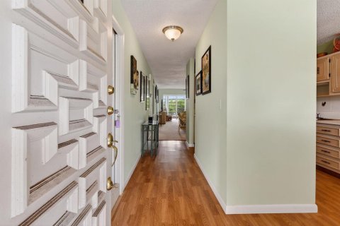 Condo in Delray Beach, Florida, 2 bedrooms  № 2245839 - photo 4