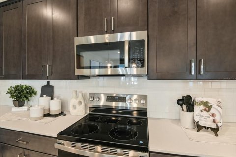 Casa en venta en Palm Coast, Florida, 4 dormitorios, 192.31 m2 № 2424107 - foto 7