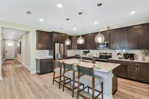 Casa en venta en Palm Coast, Florida, 4 dormitorios, 192.31 m2 № 2424107 - foto 5