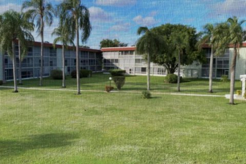 Copropriété à louer à Palm Springs, Floride: 1 chambre, 61.32 m2 № 888192 - photo 1