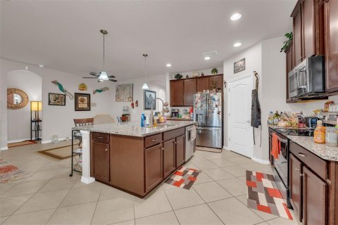 House in Orange City, Florida 3 bedrooms, 185.9 sq.m. № 2210395 - photo 11