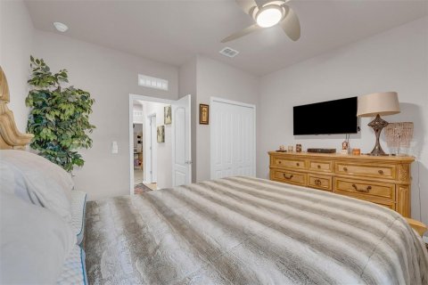 House in Orange City, Florida 3 bedrooms, 185.9 sq.m. № 2210395 - photo 19