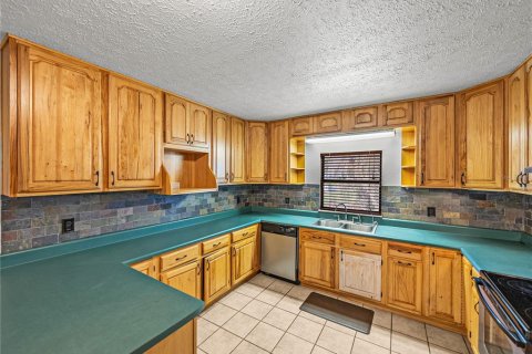Casa en venta en Dade City, Florida, 3 dormitorios, 222.78 m2 № 1915513 - foto 23