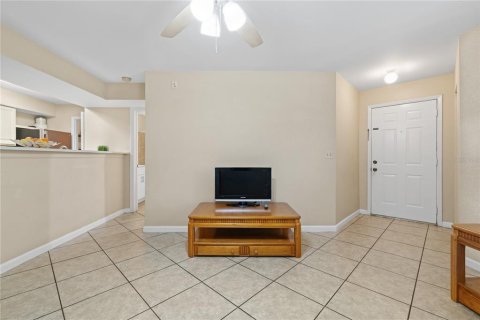 Condo in Kissimmee, Florida, 2 bedrooms № 2232832 - photo 8