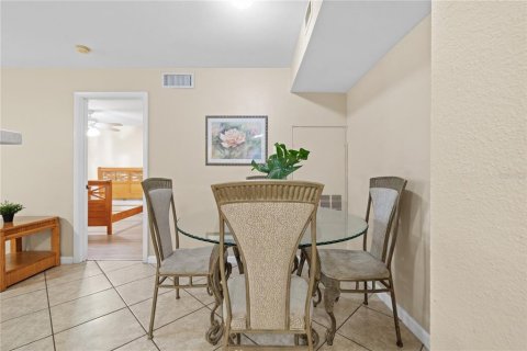 Condo in Kissimmee, Florida, 2 bedrooms № 2232832 - photo 25