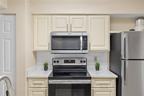 Condo in Kissimmee, Florida, 2 bedrooms № 2232832 - photo 17